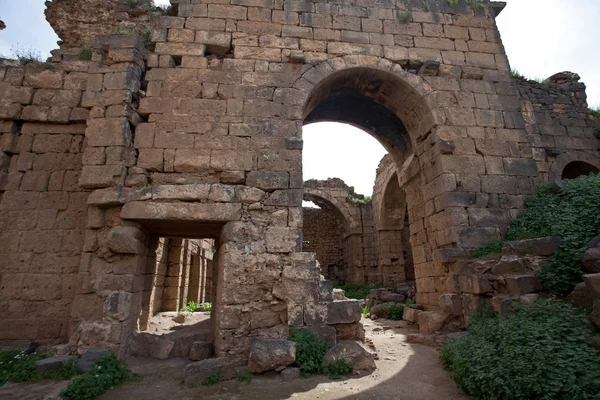 Ruins of the ancient city Bosra (Busra), Syria — Stock Photo, Image