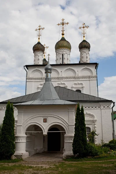 Гороховец, Владимирская область, Россия. Церковь при свечах в монастыре при свечах . — стоковое фото