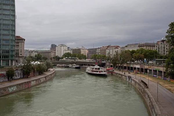 Vienna, Avusturya - 2 Temmuz 2017: Tuna kanalı