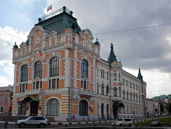 Nizhnii Novgorod, Federacja Rosyjska - 21 lipca 2017: dawnej rezydencji (Pałac pracy) — Zdjęcie stockowe