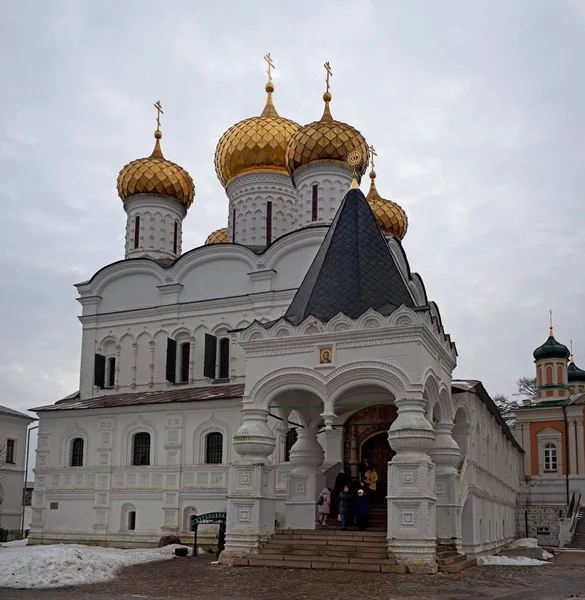 Κόστρομα Ρωσία Ιανουαρίου 2018 Αγία Τριάδα Ipatievsky Μοναστήρι Εκκλησία Της — Φωτογραφία Αρχείου