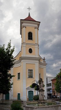 Avusturya, Eisenstadt - 9 Temmuz 2017: fırtınalı bir günde Franciscan monastery