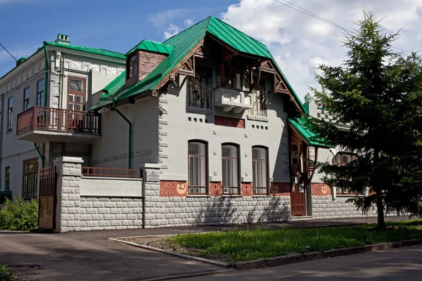 乌里扬诺夫斯克 Simbirsk 俄罗斯 2017年7月25日 在建筑师的艺术风格建造的房子画室 Livchak — 图库照片