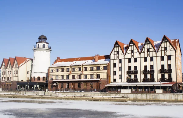 Oroszország. Kaliningrad. A halászati falu épület megtekintése. — Stock Fotó