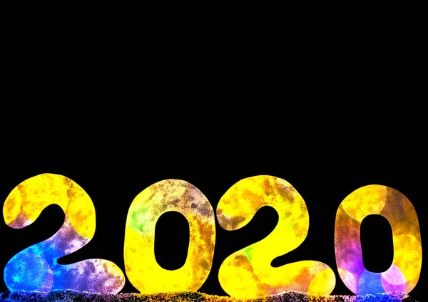 Frohes neues Jahr 2020 isoliert auf schwarzem Hintergrund mit Kopierraum für Text, für Urlaubskarte. — Stockfoto