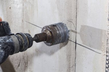 Elektrik prizi için matkap deliği, özel güç aracı matkabı.