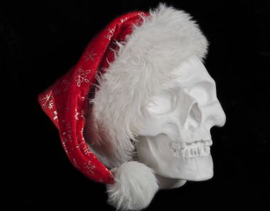 Santa CIA siyah bir arka plan üzerinde beyaz sıva insan kafatası