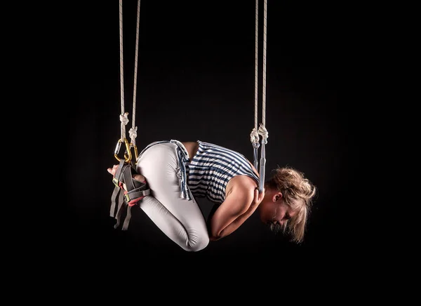 Dziewczyna Nowym Typie Gimnastyki Alfa Gravity — Zdjęcie stockowe