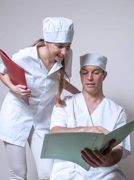 Giovani Medici Studenti Durante Pratica Ospedale — Foto Stock
