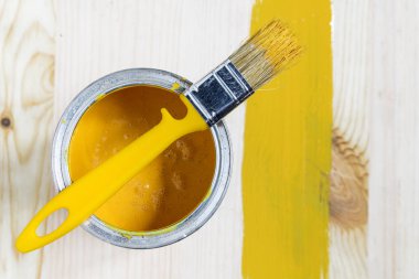 Fırça ve boya olabilir