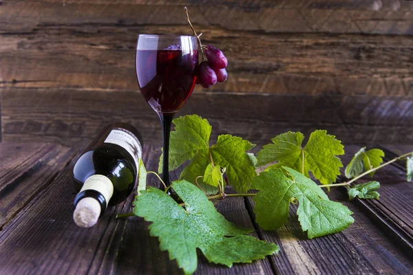 kırmızı şarap üzüm ile