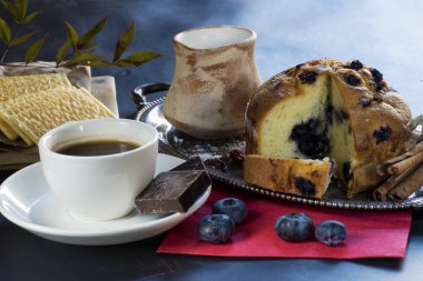 Günaydın kek ve kahve.