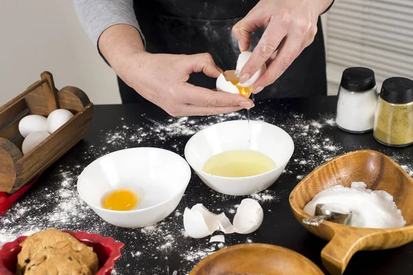 Separating egg yolk from white