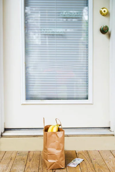 Food Delivery Package Doorstep Quarantine — Stock Photo, Image