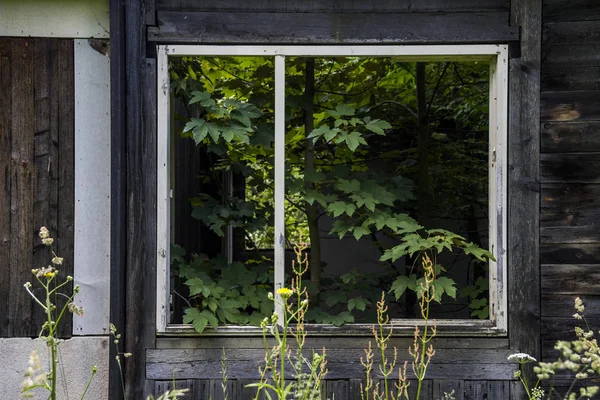 Unfinished abandoned house — Stock Photo, Image