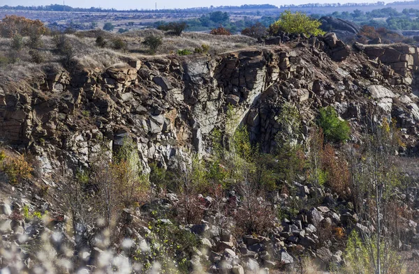 Cantera de piedra no utilizada profunda — Foto de Stock