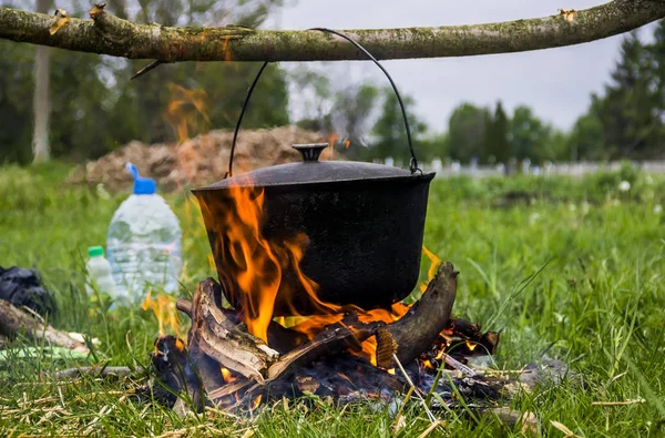 Cauldron on campfire — Stock Photo, Image