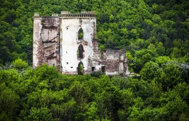 Eski kale Harabeleri