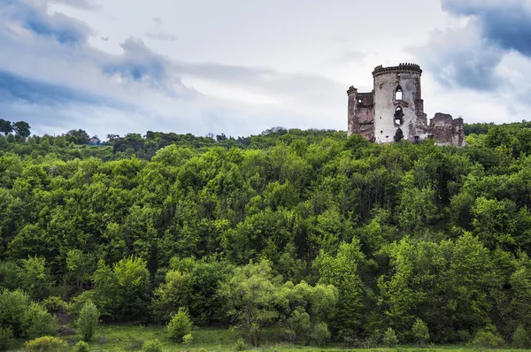 Ruinas del antiguo castillo — Foto de Stock