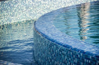 Yüzme Havuzu ile mavi Mozaik