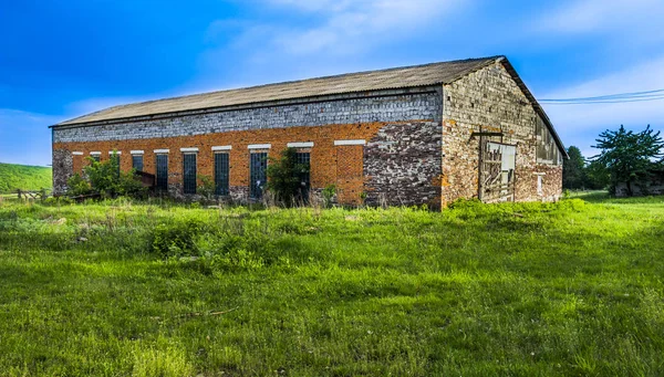 Big brick barn — Stock Photo, Image