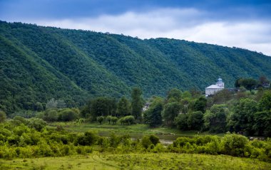 Riverside'da küçük kilise