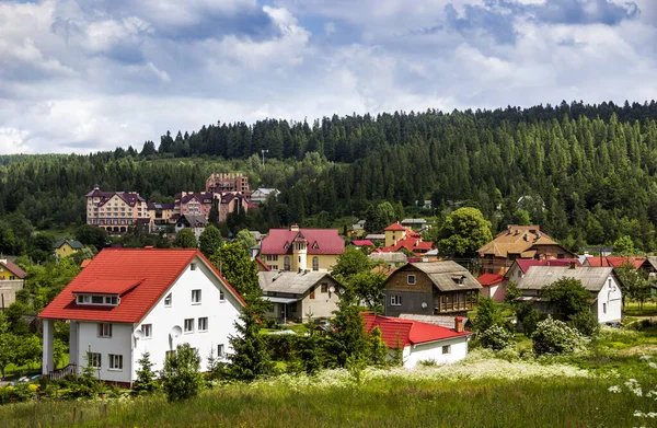 A völgyben a házak — Stock Fotó