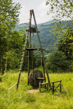 Eski ahşap petrol kuyusu