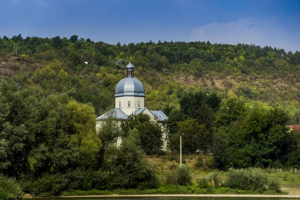 Greek Catholic church in Western Ukraine — Stock Photo, Image
