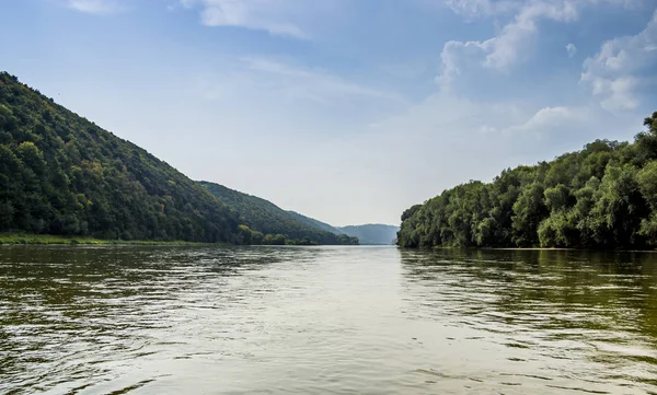 Dniester paesaggio fluviale — Foto Stock