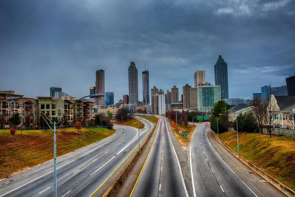 Línea del horizonte de Atlanta al anochecer —  Fotos de Stock