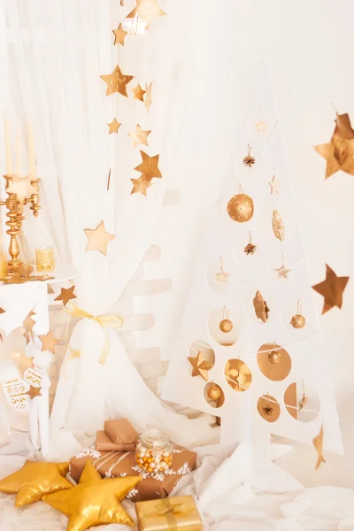 Oro de Navidad y decoraciones blancas — Foto de Stock