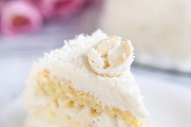 Hindistan cevizi pasta dilimi