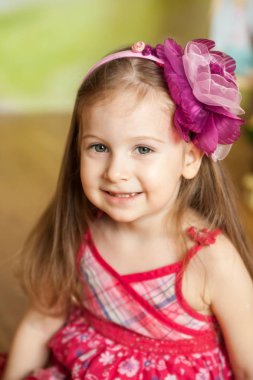 Sevimli kız bir Paskalya Studio