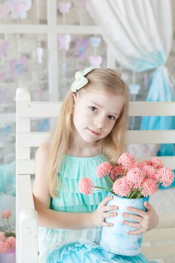 Sevimli kız bir bahar Studio