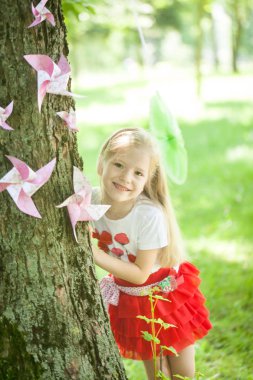 Parlak yaz berry parti parkta