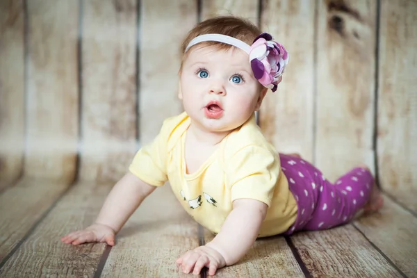 6 měsíců roztomilý dívka — Stock fotografie