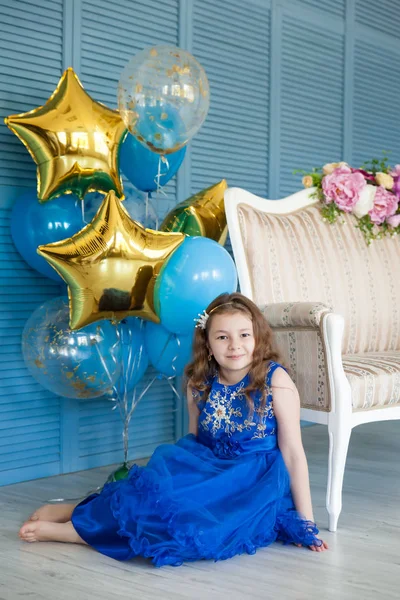 Modemädchen feiert Geburtstag — Stockfoto