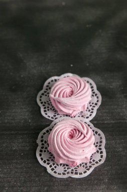 Taze ev yapımı berry zephir