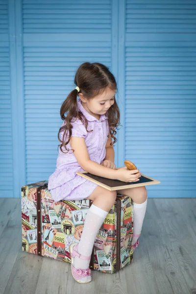 Happy Preschool Girl Big Gingerbread Pencil Sitting Old Suitcase Back — Stock Photo, Image