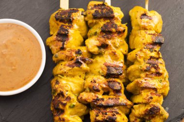 Lezzetli Asya mutfağı Tavuk Satay