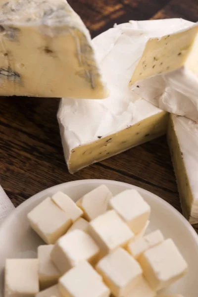 Diferentes tipos de queso — Foto de Stock