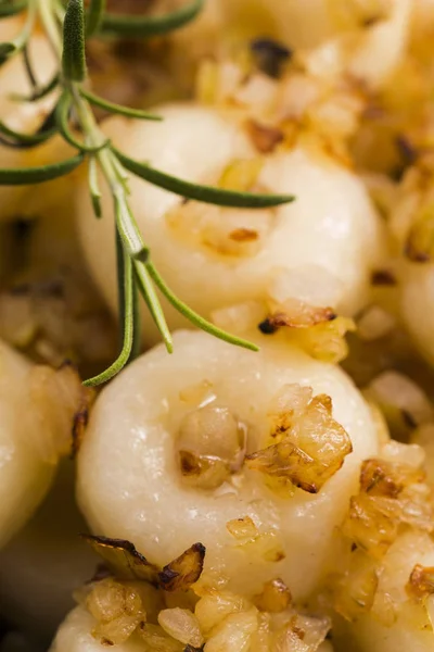 Macarrão de silésia com cebola — Fotografia de Stock