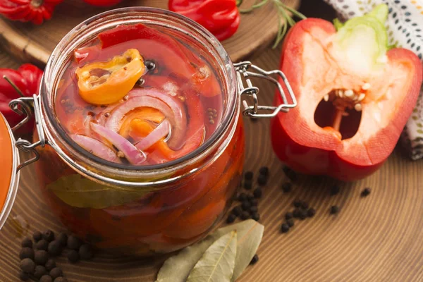 Yağ kırmızı biber marine edilmiş ev yapımı