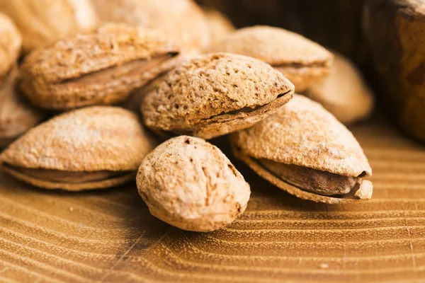 Alça de amendoim com casca — Fotografia de Stock