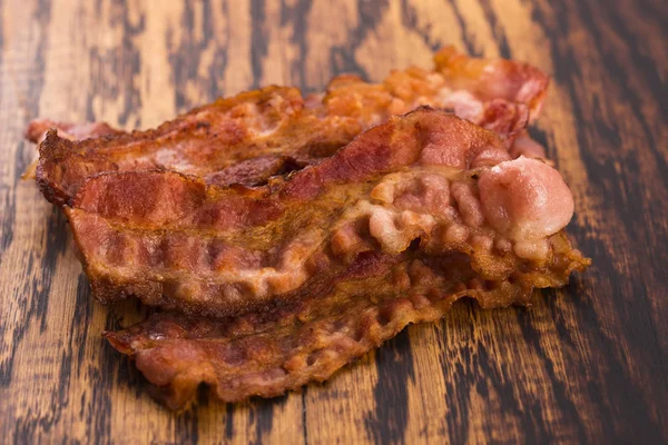 Bandes de bacon fumé cuites — Photo