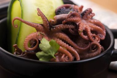 Bebek ahtapot. Yunanca, yemek.