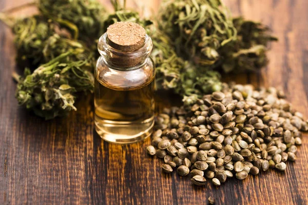 Medizinisches Cannabisöl Mit Samen — Stockfoto