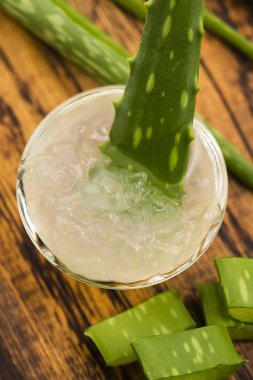 Taze yapraklı aloe vera suyu 