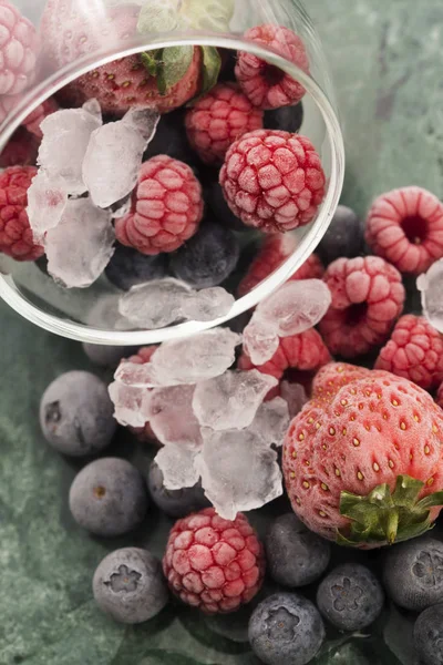 Closeup Shot Frozen Raspberries Blackberries Strawberries — Stock Photo, Image